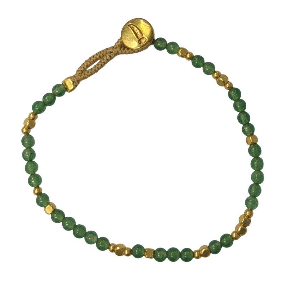 Lulu Liv Bracelet with semi-precious stones and gold-plated beads, adjustable size, elegant design