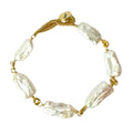 Elegant PEARL bracelet, a handmade and timeless accessory.

