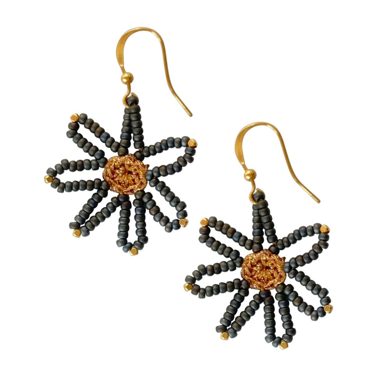 EARRING DAISY GUNMETAL